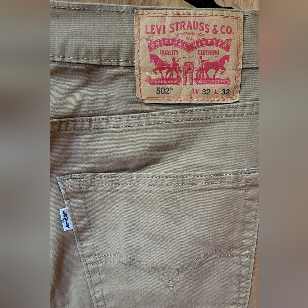 Levi's - Picture 4 of 4